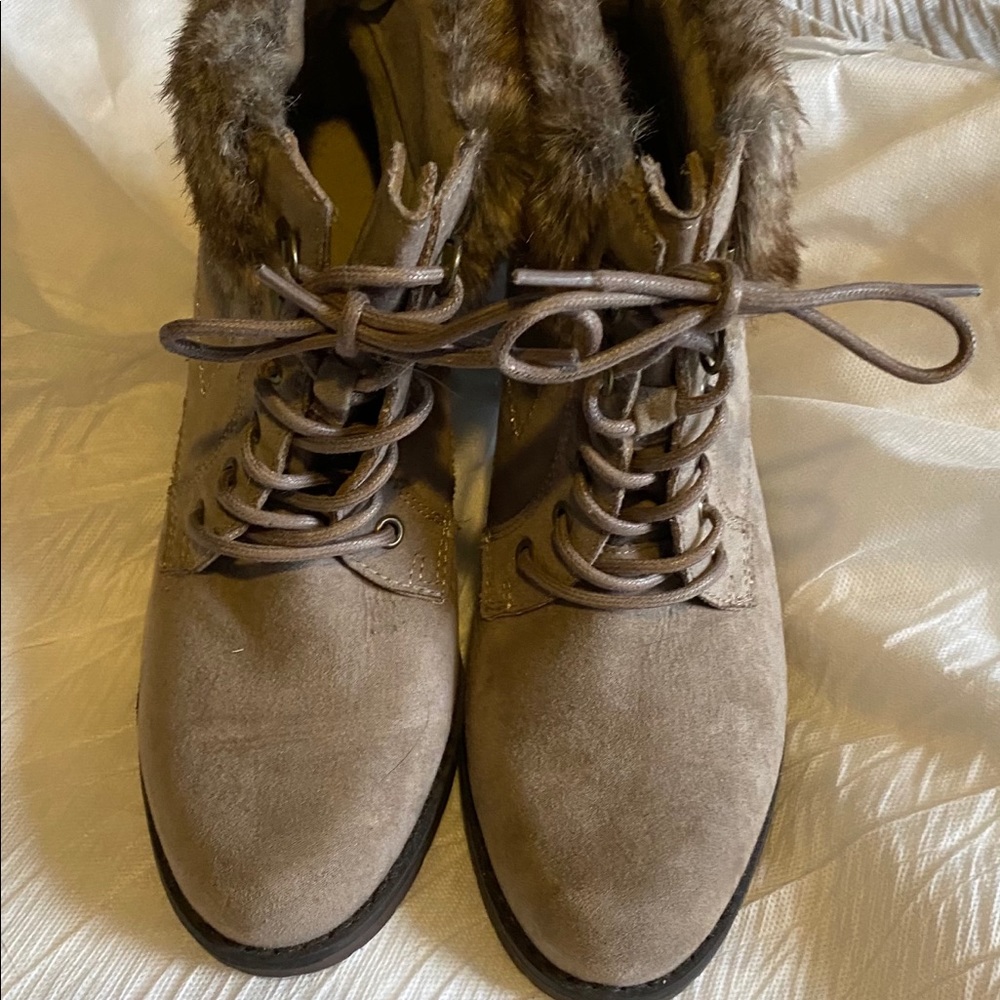 Versatile and stylish heeled work booties